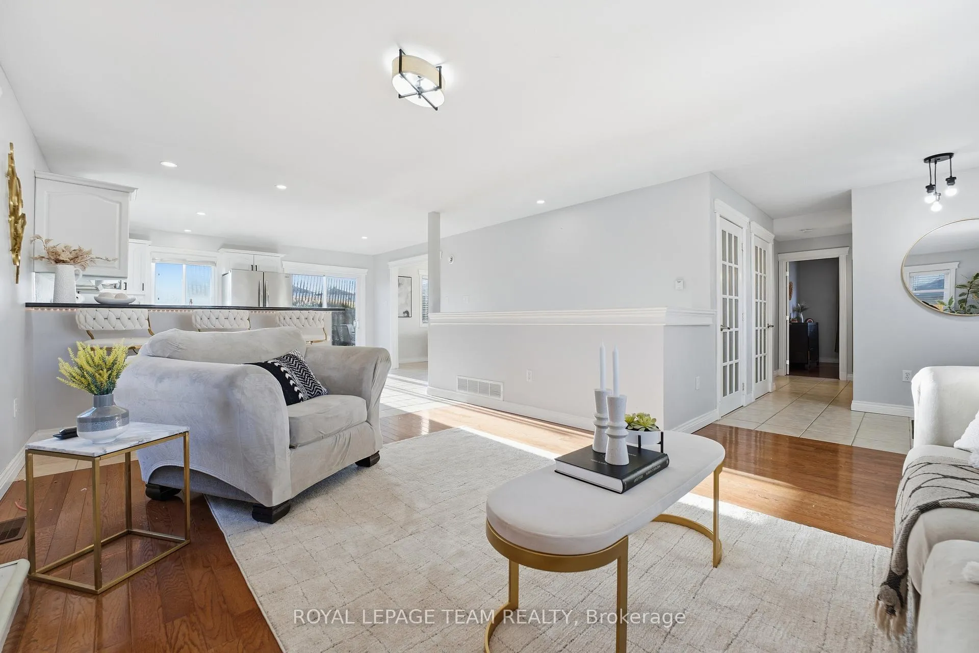 Photo 5 of 116 Mclachlin Street S, Arnprior — HOMEH