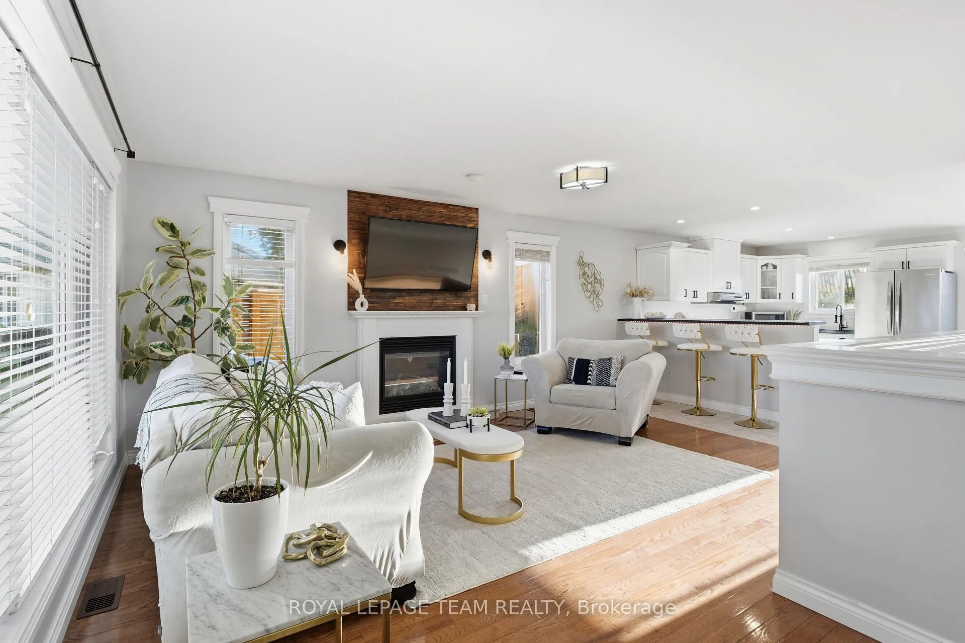Photo 6 of 116 Mclachlin Street S, Arnprior — HOMEH