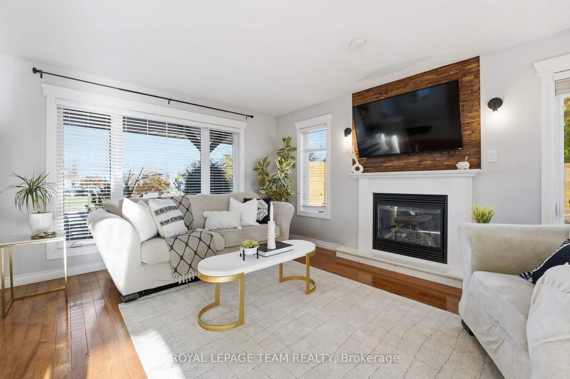 Photo 7 of 116 Mclachlin Street S, Arnprior — HOMEH