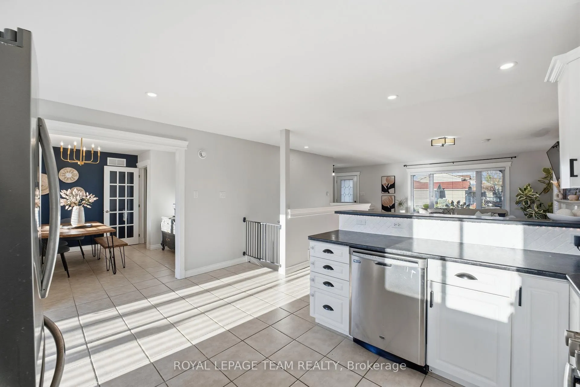 Photo 12 of 116 Mclachlin Street S, Arnprior — HOMEH