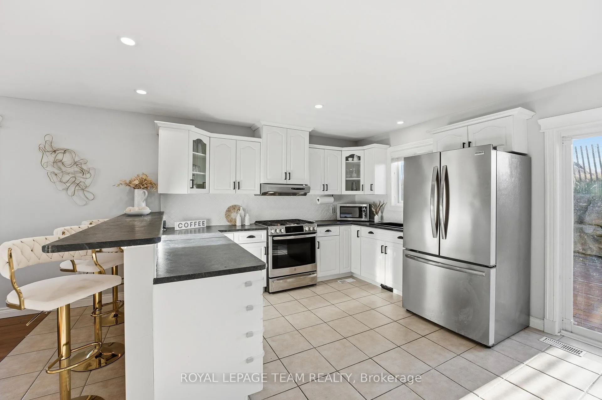 Photo 14 of 116 Mclachlin Street S, Arnprior — HOMEH