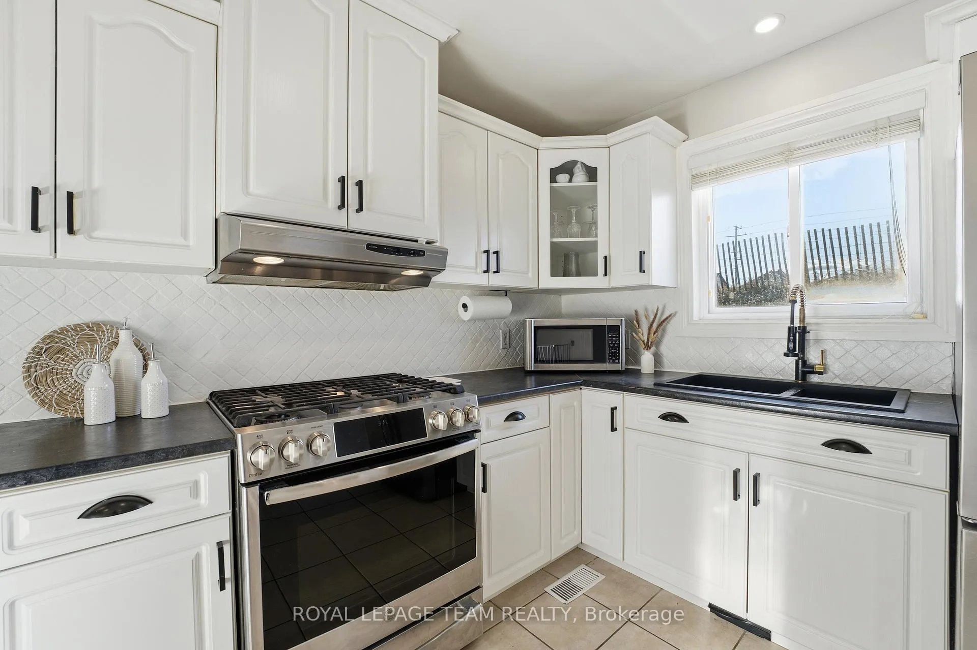 Photo 15 of 116 Mclachlin Street S, Arnprior — HOMEH
