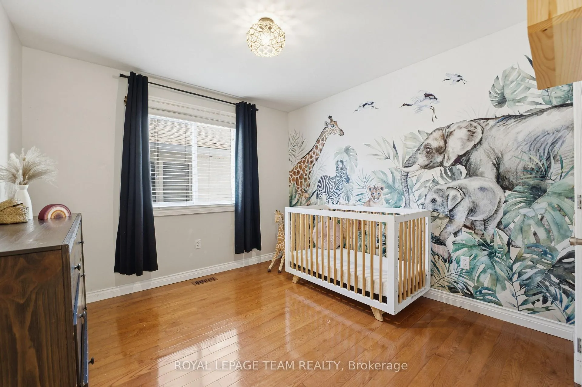 Photo 23 of 116 Mclachlin Street S, Arnprior — HOMEH