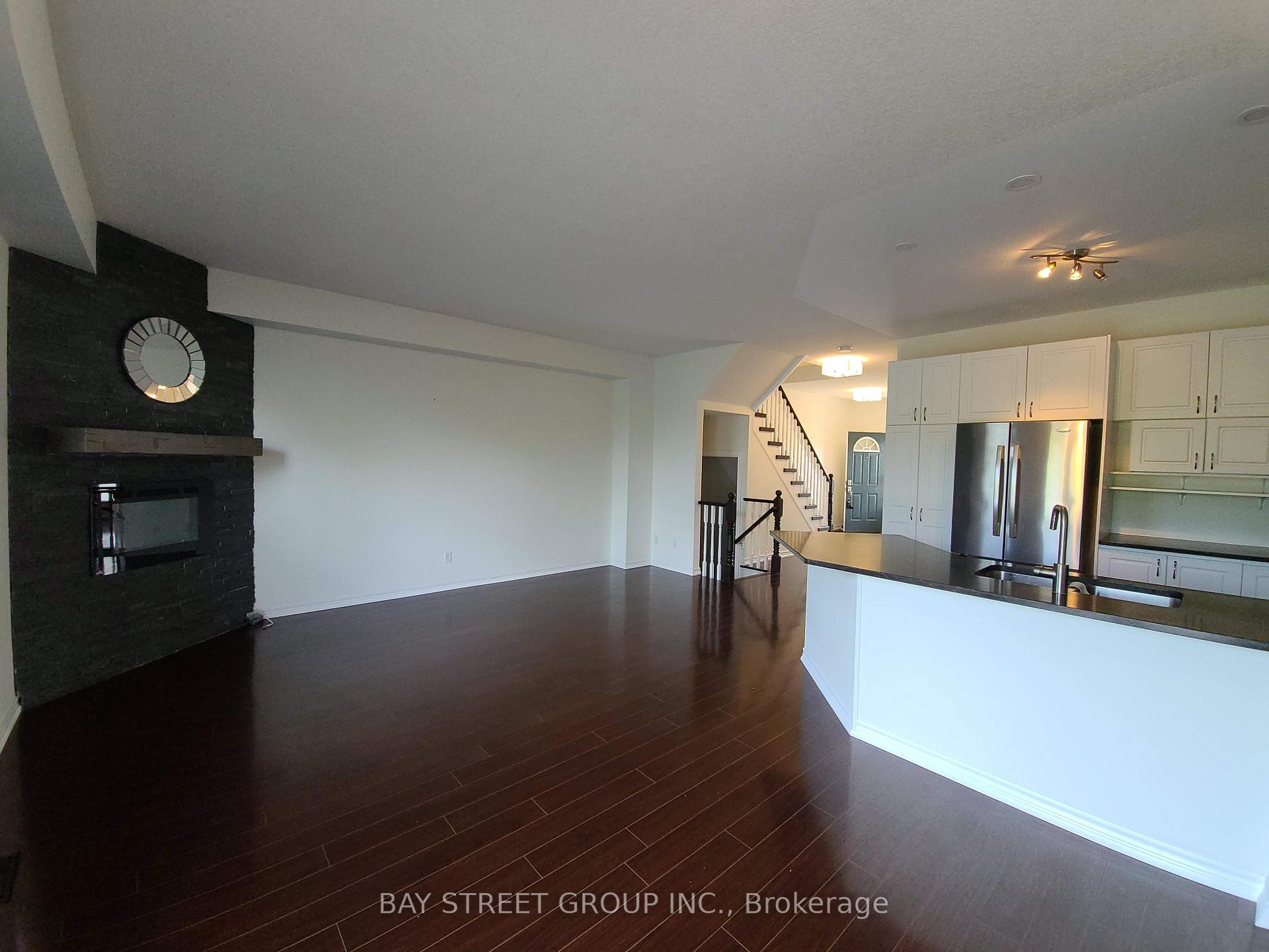 Photo 2 of 5321 Scotia Street, Burlington, Orchard — HOMEH