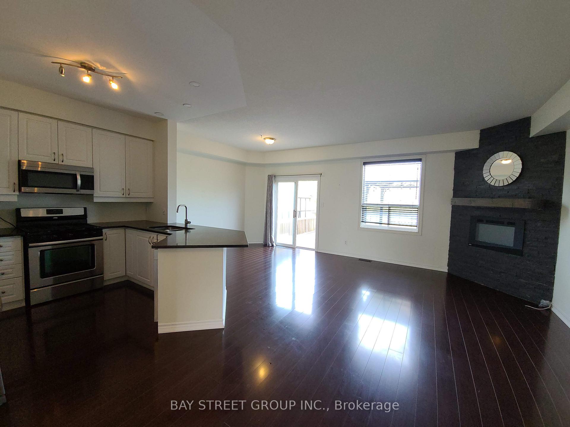 Photo 10 of 5321 Scotia Street, Burlington, Orchard — HOMEH