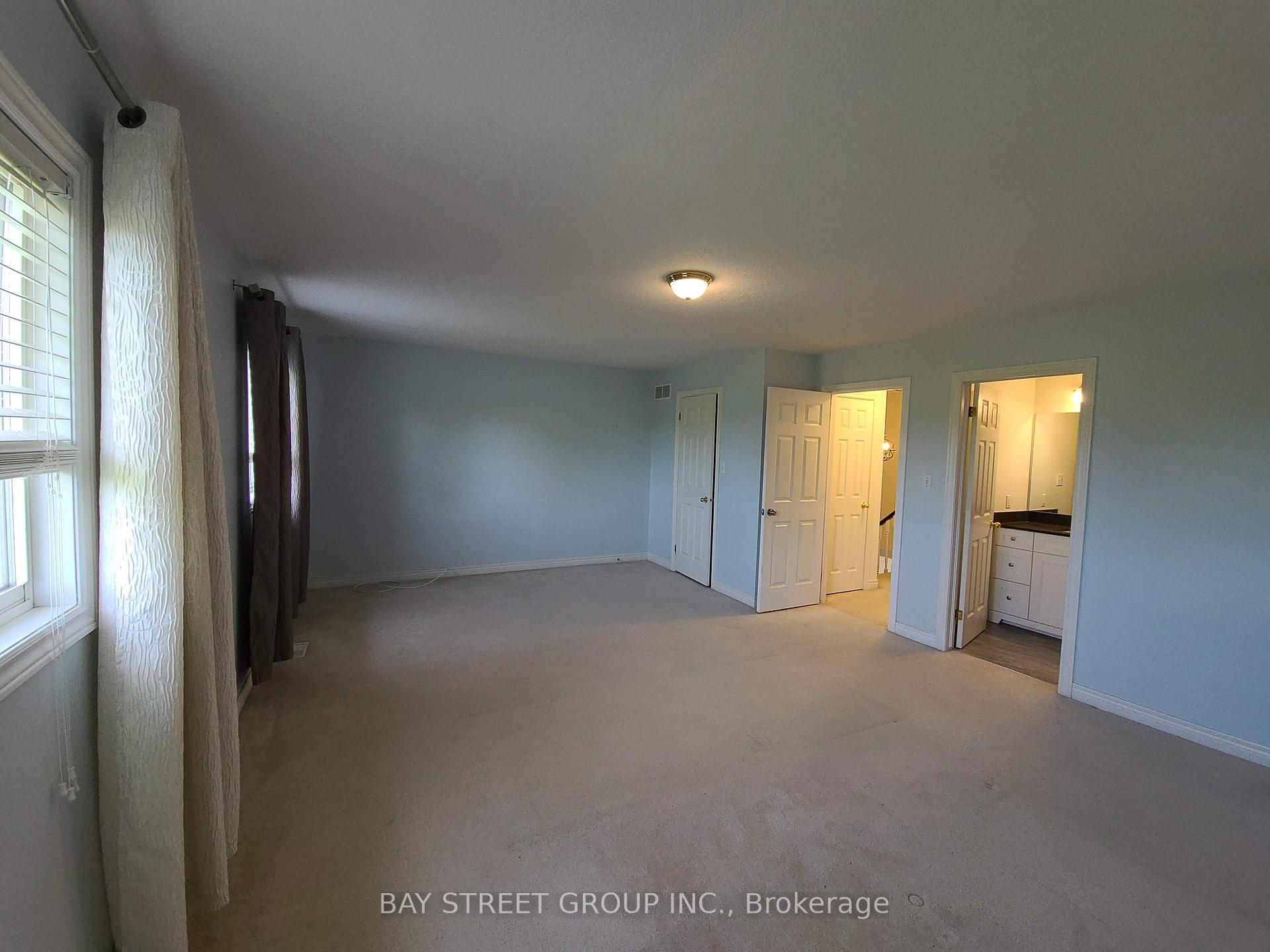 Photo 6 of 5321 Scotia Street, Burlington, Orchard — HOMEH
