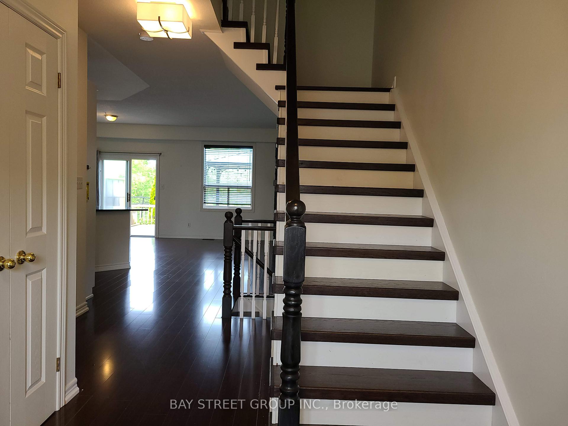 Photo 11 of 5321 Scotia Street, Burlington, Orchard — HOMEH