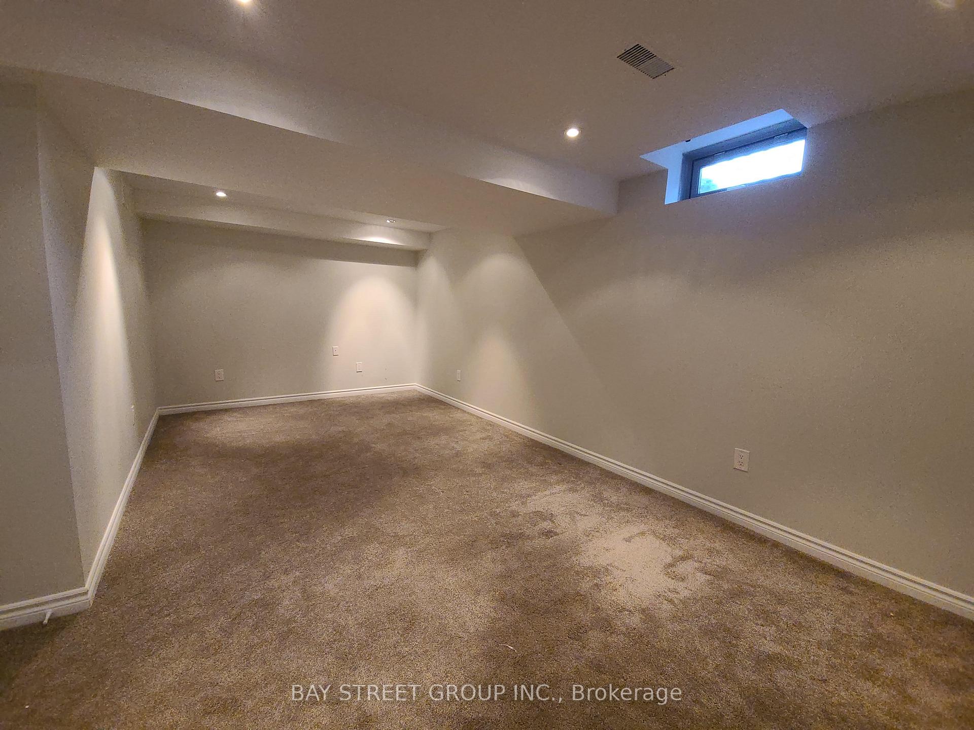 Photo 15 of 5321 Scotia Street, Burlington, Orchard — HOMEH