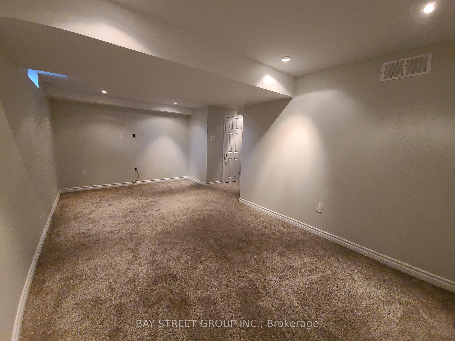 Photo 23 of 5321 Scotia Street, Burlington, Orchard — HOMEH