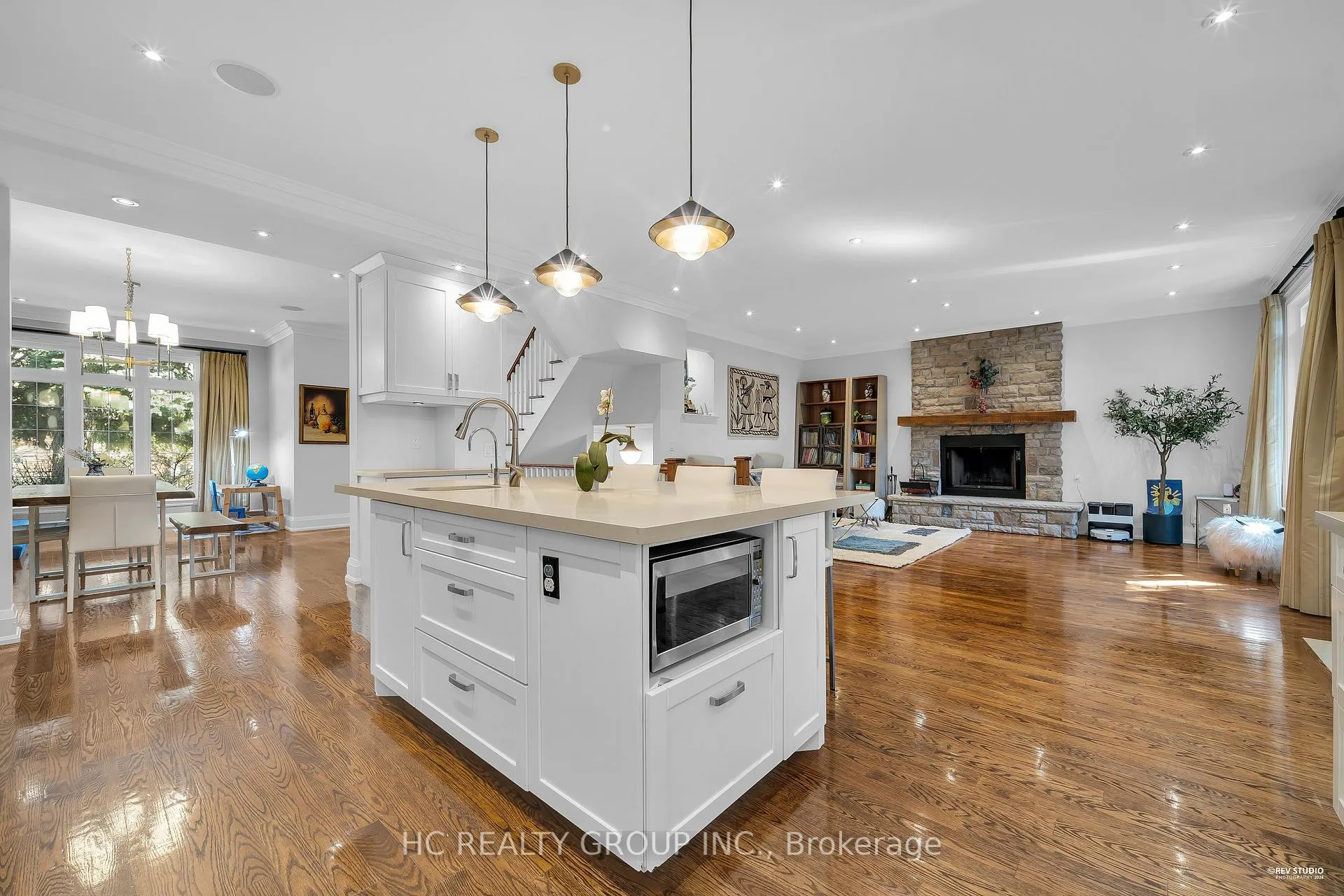Photo 13 of 12 Rappert Avenue, North York, Bridle Path-Sunnybrook-York Mills — HOMEH