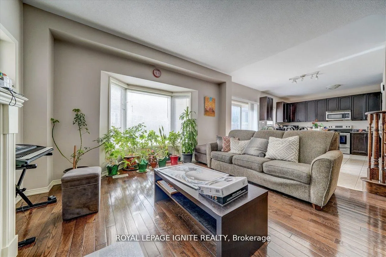 Photo 9 of 94 Gillett Drive, Ajax, Northeast Ajax — HOMEH