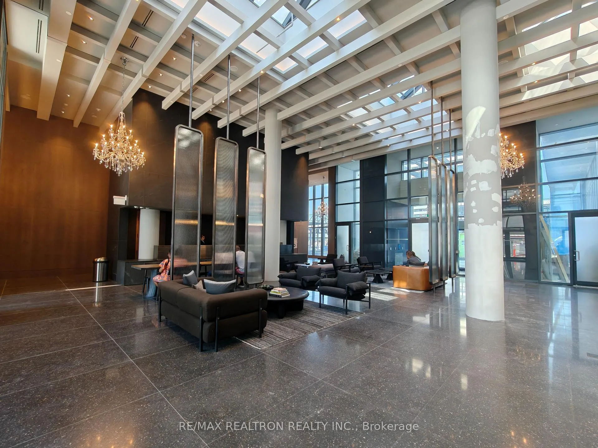 Photo 2 of Unit 2209, 28 Interchange Way, Vaughan, Vaughan Corporate Centre — HOMEH