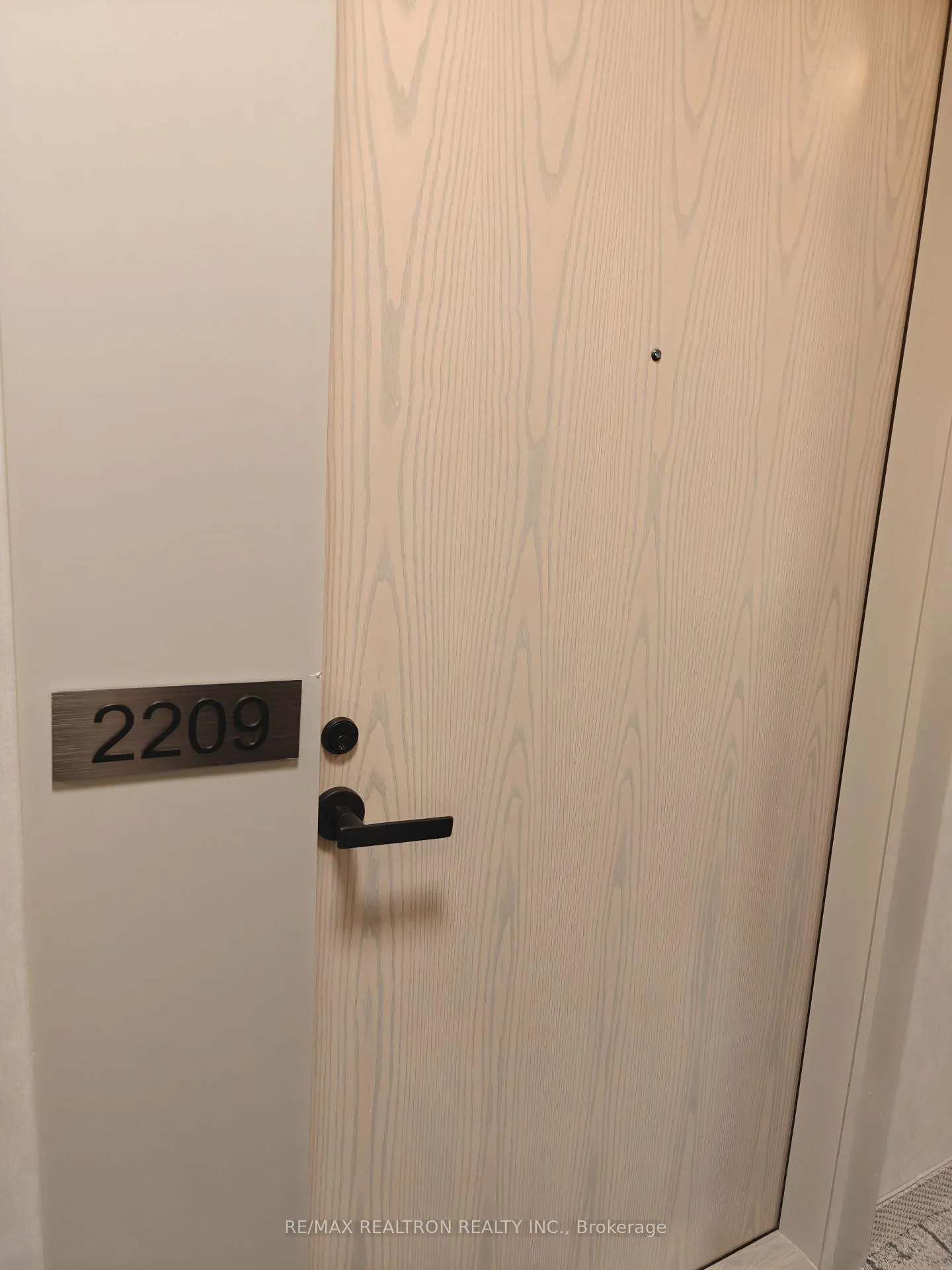 Photo 3 of Unit 2209, 28 Interchange Way, Vaughan, Vaughan Corporate Centre — HOMEH