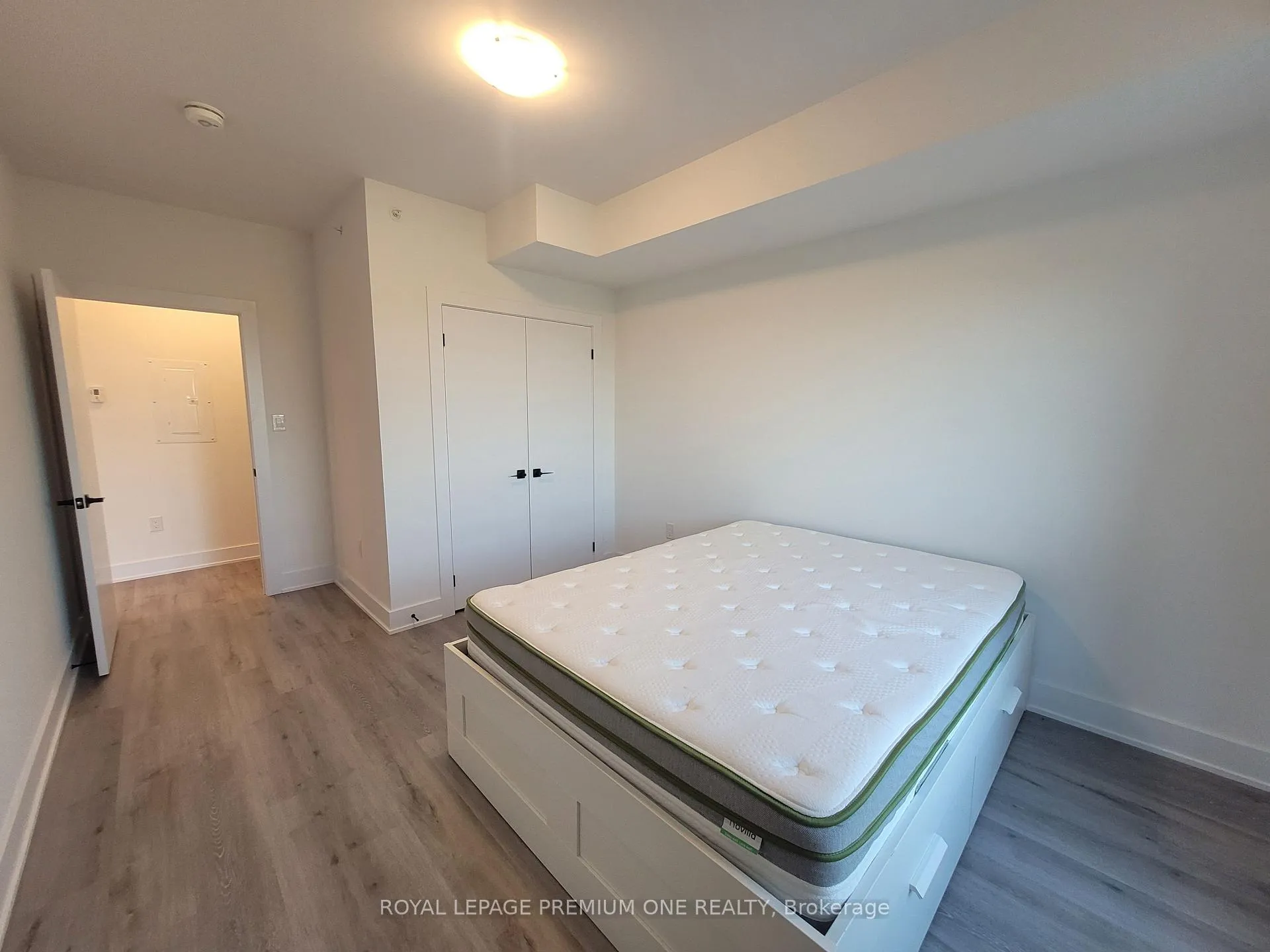 Photo 10 of Unit 408, 1 Chef Lane, Barrie, Rural Barrie Southeast — HOMEH