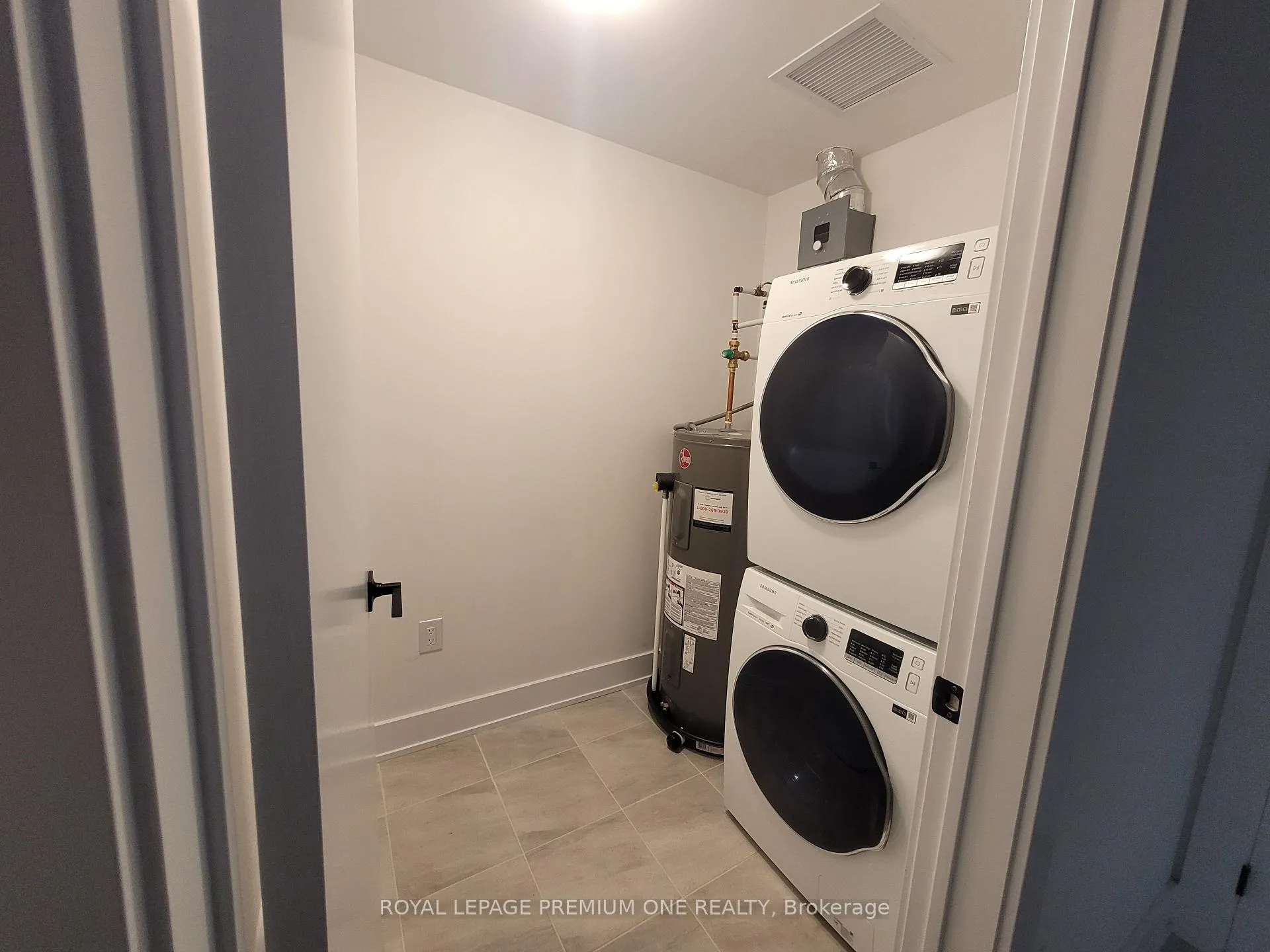 Photo 14 of Unit 408, 1 Chef Lane, Barrie, Rural Barrie Southeast — HOMEH