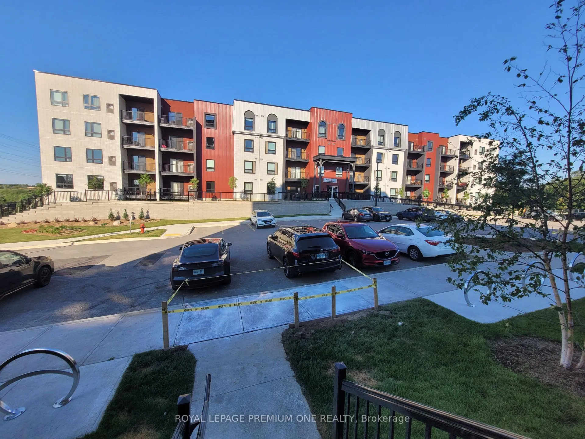 Photo 16 of Unit 408, 1 Chef Lane, Barrie, Rural Barrie Southeast — HOMEH