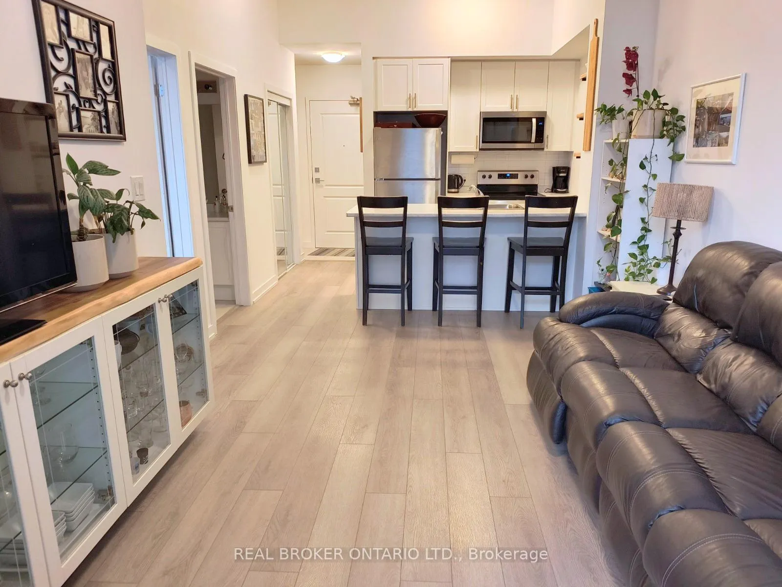 Photo 3 of Unit 117, 460 Dundas Street E, Hamilton, Waterdown — HOMEH