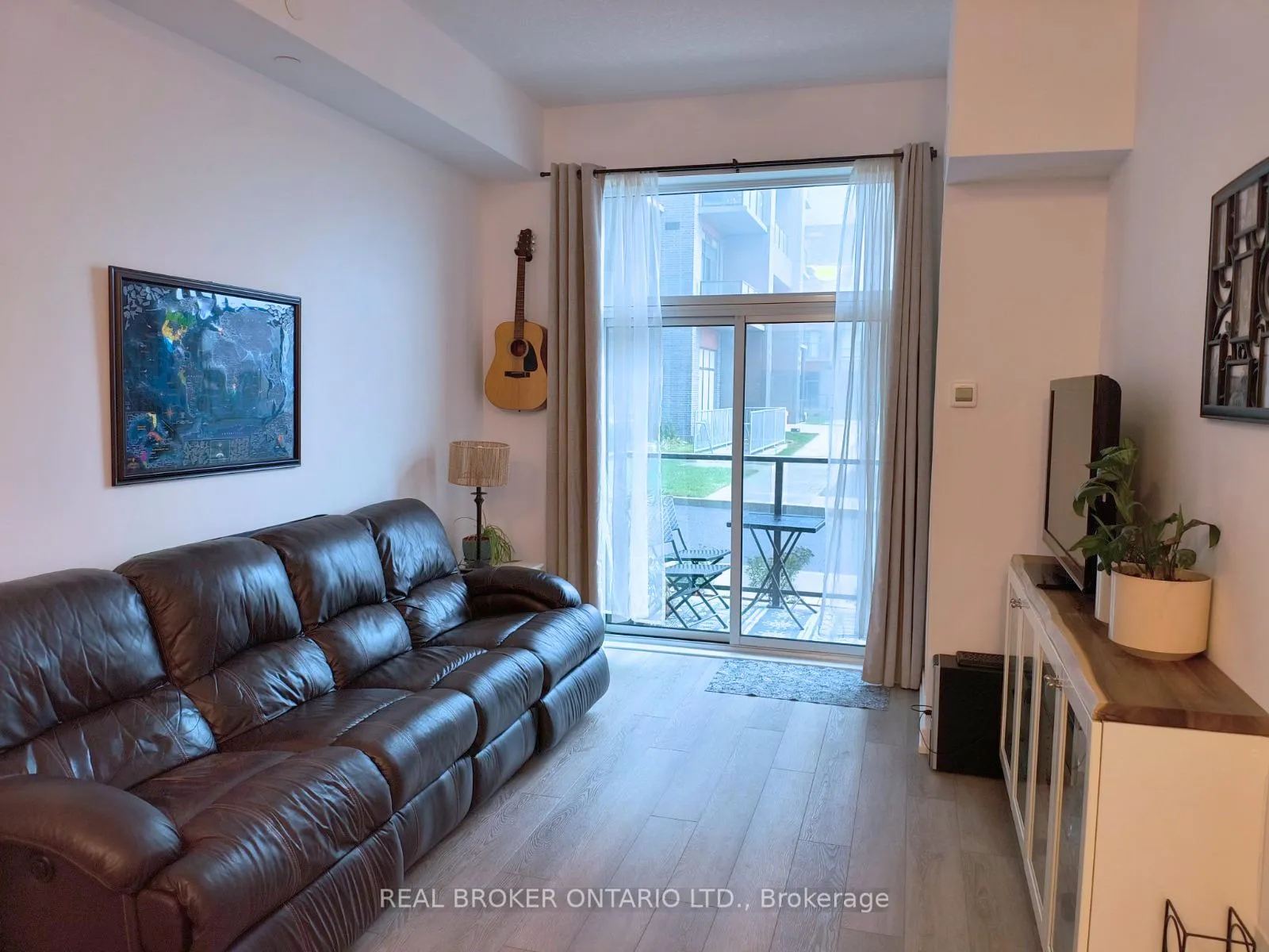 Photo 4 of Unit 117, 460 Dundas Street E, Hamilton, Waterdown — HOMEH