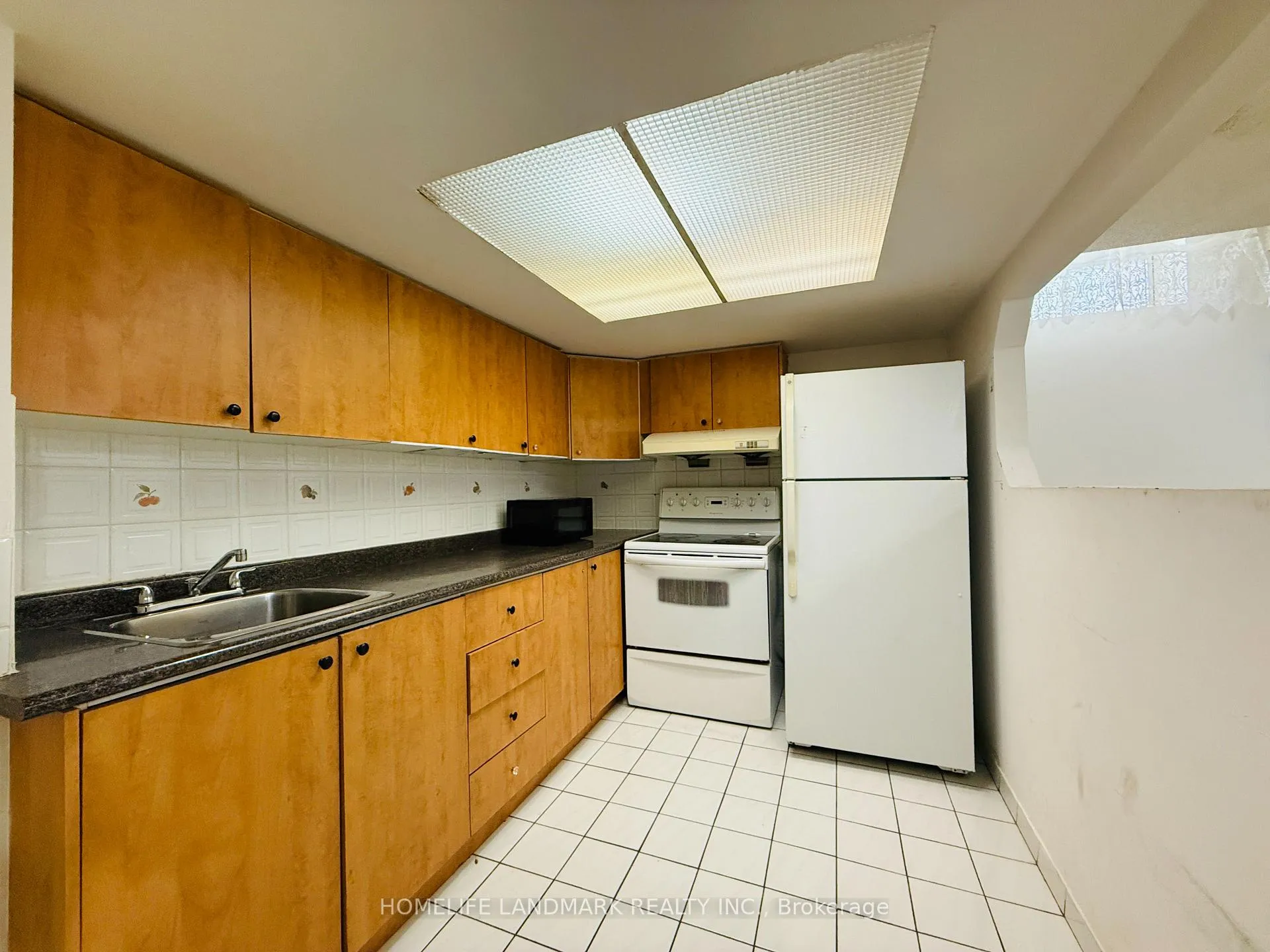 Photo 6 of Unit BSMT, 3 Halder Crescent, Markham, Milliken Mills East — HOMEH