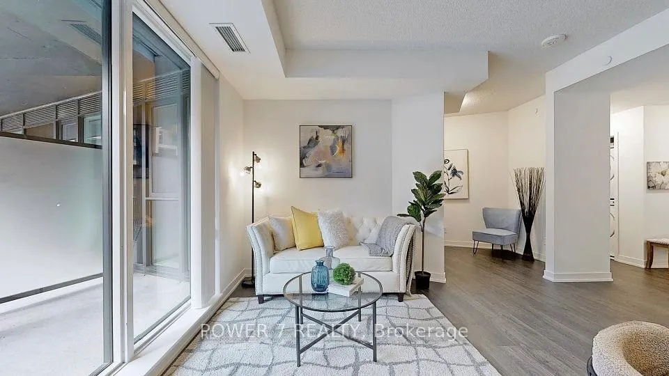 Photo 4 of Unit 506, 38 Simcoe Promenade, Markham, Unionville — HOMEH