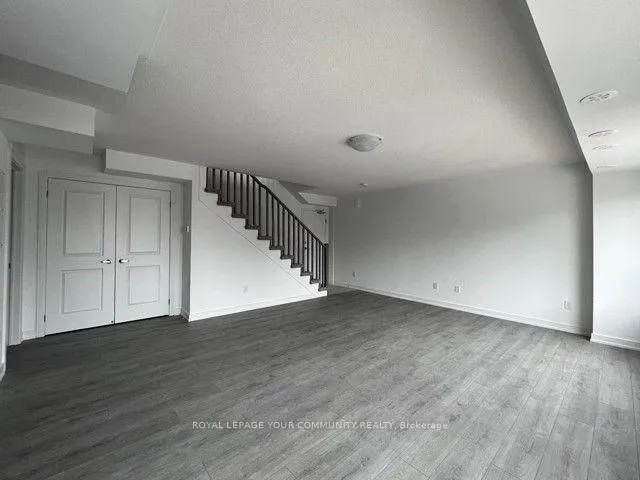 Photo 6 of 127 Appletree Lane, Barrie, Innis-Shore — HOMEH