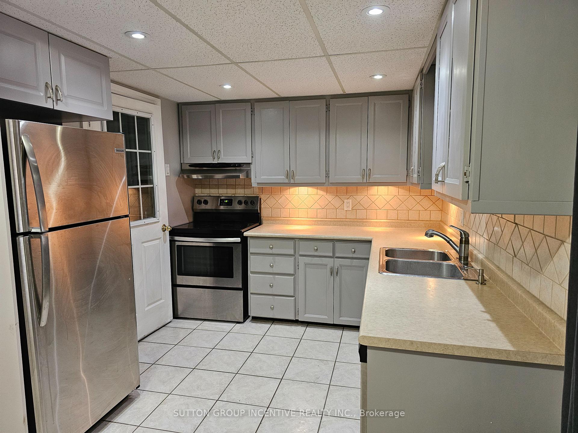 Photo 6 of 59 Baldwin Lane, Barrie, Allandale Heights — HOMEH