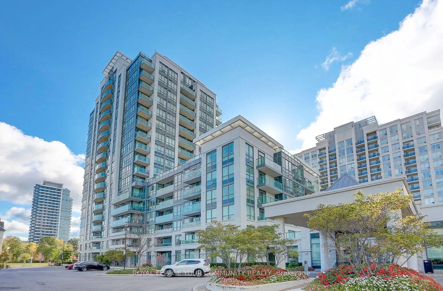 Photo 1 of Unit 1402, 20 North Park Road, Vaughan, Beverley Glen — HOMEH