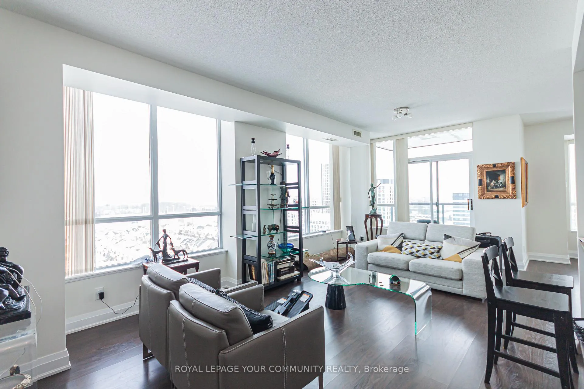 Photo 8 of Unit 1402, 20 North Park Road, Vaughan, Beverley Glen — HOMEH