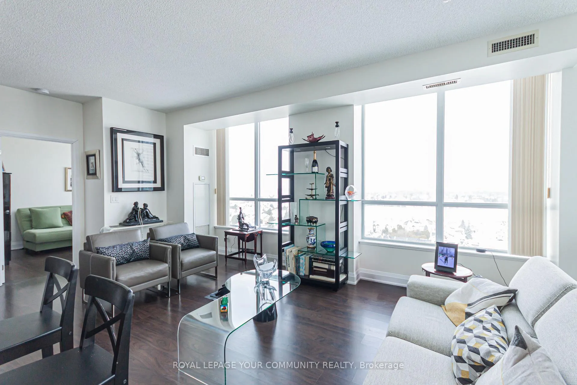 Photo 10 of Unit 1402, 20 North Park Road, Vaughan, Beverley Glen — HOMEH