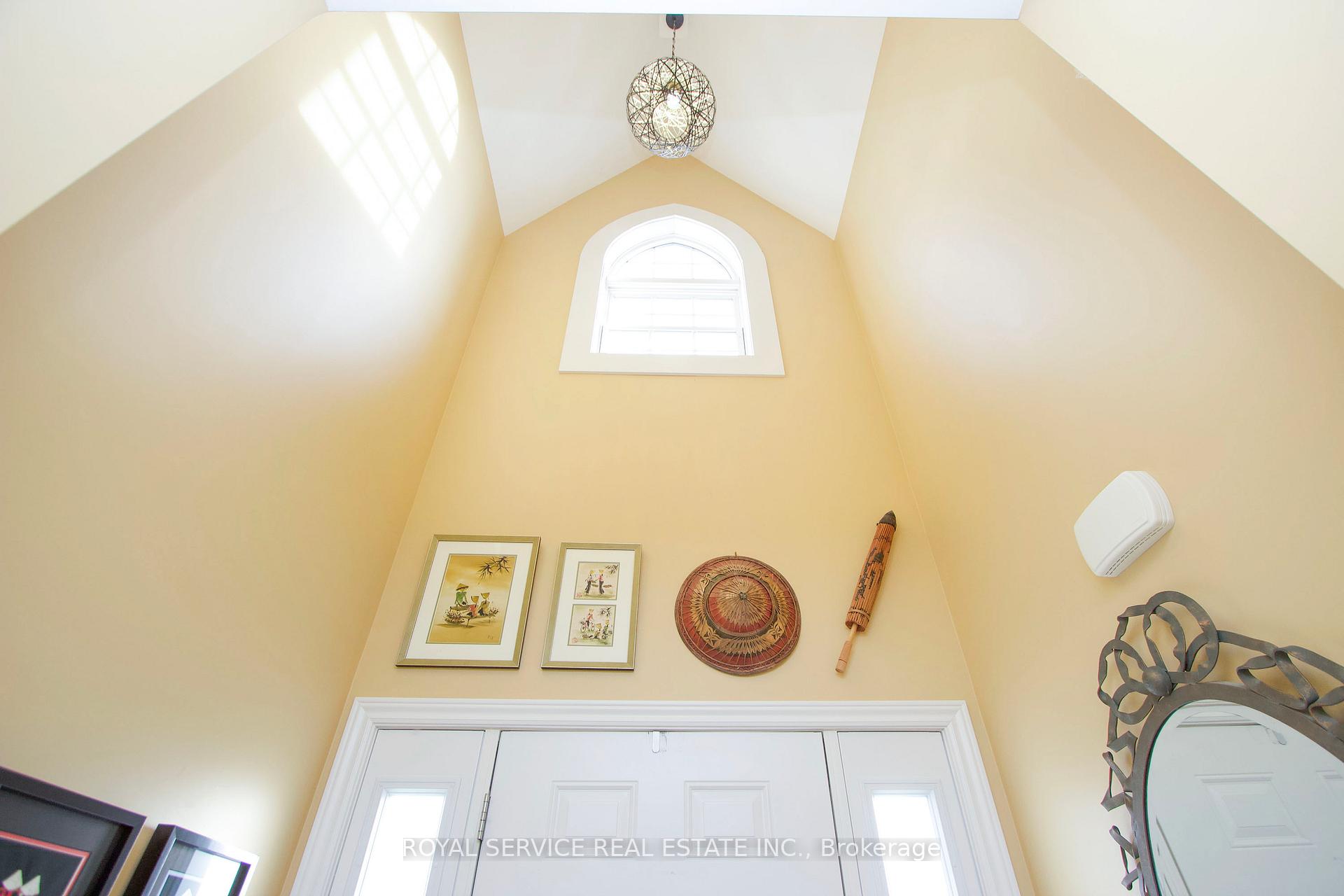 Photo 4 of 934 Ernest Allen Boulevard, Cobourg — HOMEH