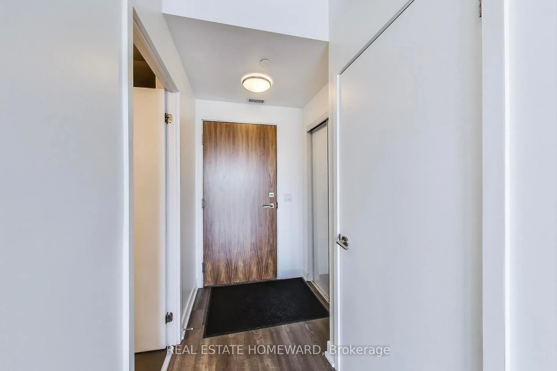 Photo 3 of Unit 1603, 15 Baseball Place, Toronto, South Riverdale — HOMEH