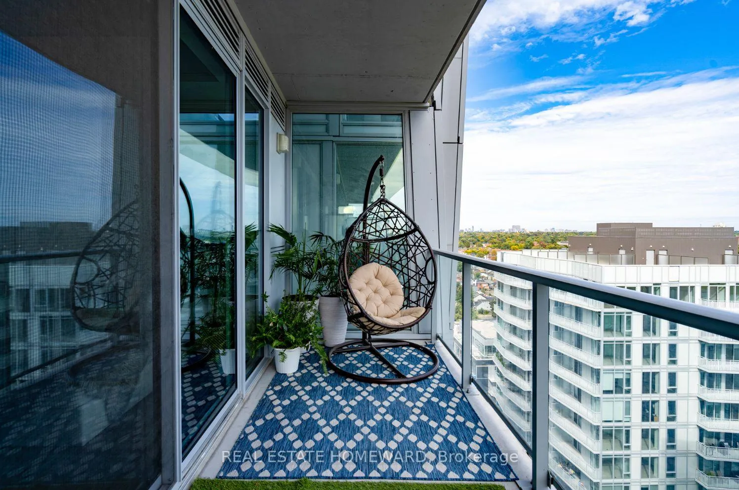 Photo 17 of Unit 1603, 15 Baseball Place, Toronto, South Riverdale — HOMEH