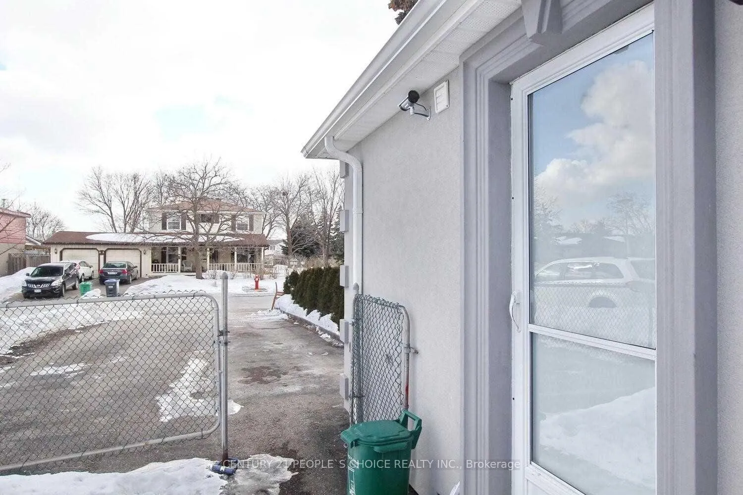 Photo 2 of 83 Fallingdale Crescent, Brampton, Southgate — HOMEH