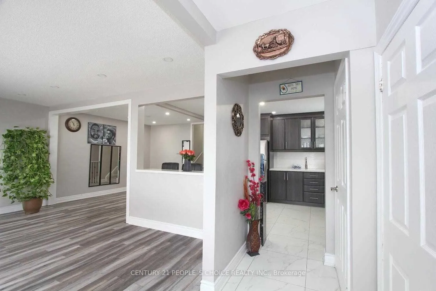 Photo 6 of 83 Fallingdale Crescent, Brampton, Southgate — HOMEH