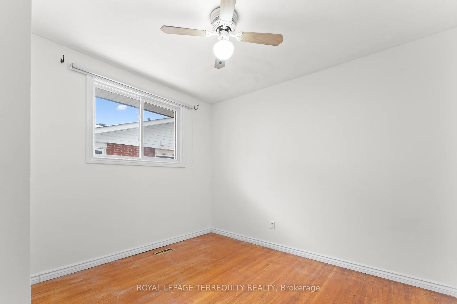 Photo 8 of Unit Main, 683 Adelaide Street E, Oshawa, Eastdale — HOMEH