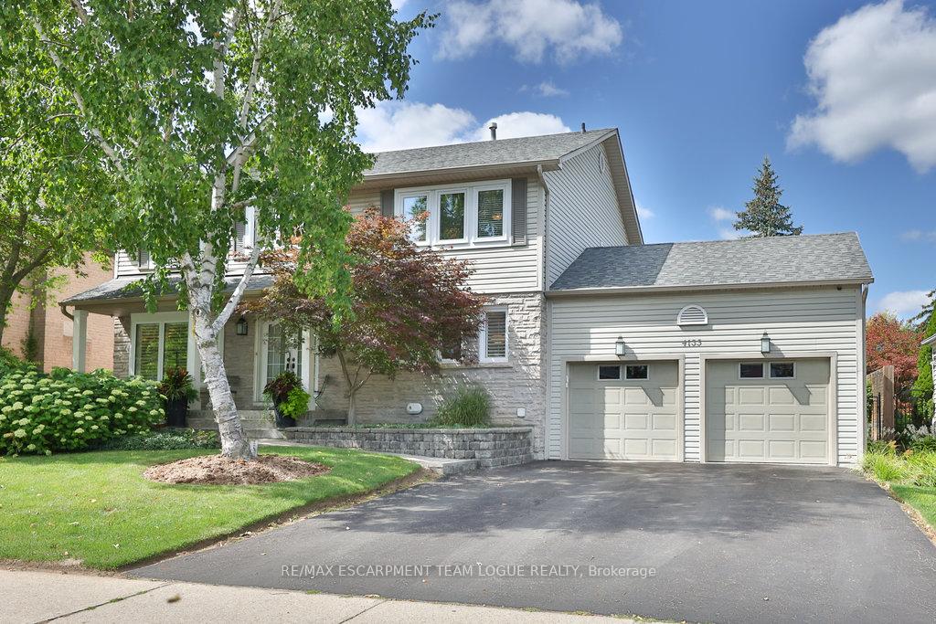 Photo 2 of 4135 Millcroft Park Drive, Burlington, Rose — HOMEH