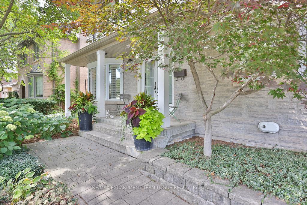 Photo 3 of 4135 Millcroft Park Drive, Burlington, Rose — HOMEH