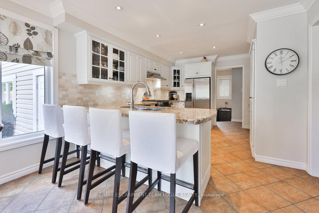 Photo 10 of 4135 Millcroft Park Drive, Burlington, Rose — HOMEH