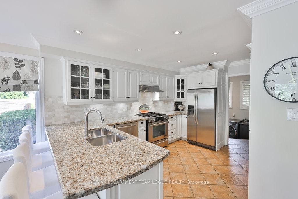 Photo 11 of 4135 Millcroft Park Drive, Burlington, Rose — HOMEH
