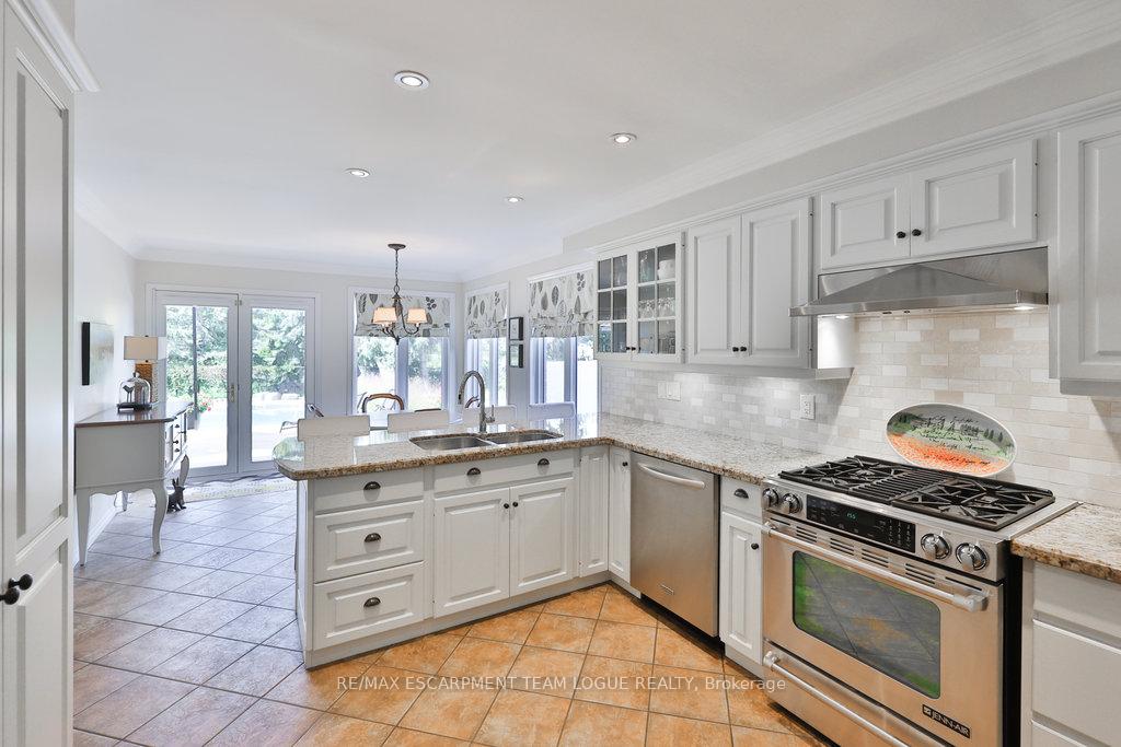 Photo 12 of 4135 Millcroft Park Drive, Burlington, Rose — HOMEH
