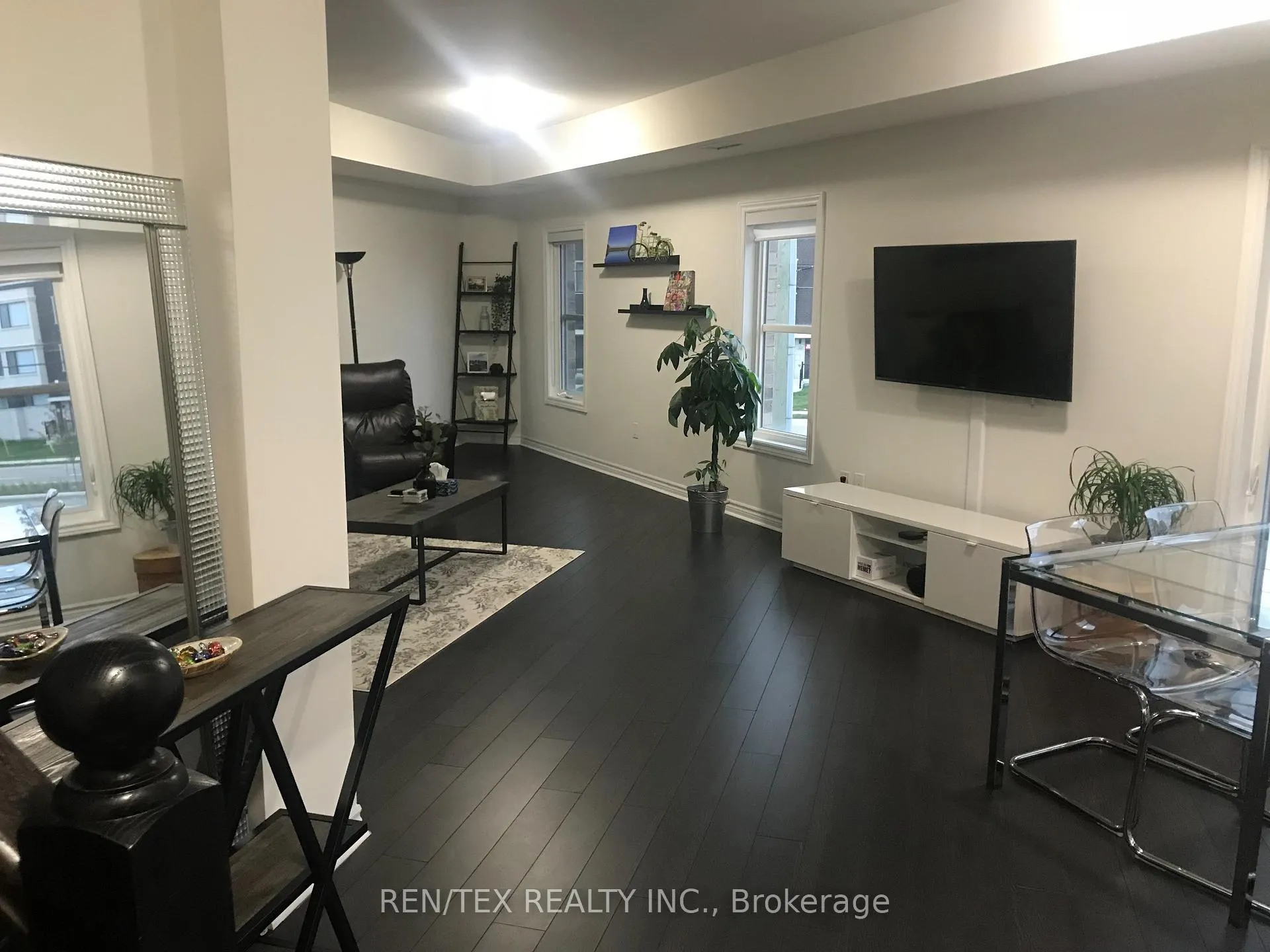 Photo 4 of Unit 218, 3905 Major Mackenzie Drive W, Vaughan, Vellore Village — HOMEH
