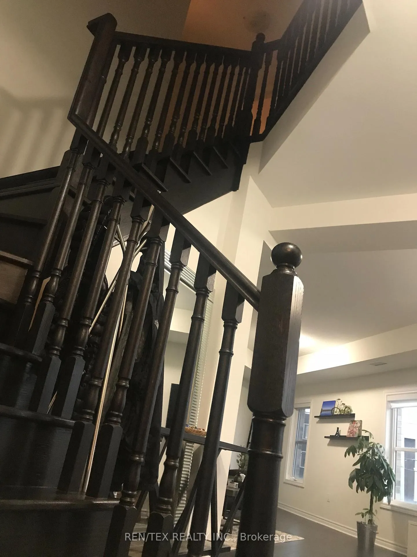 Photo 5 of Unit 218, 3905 Major Mackenzie Drive W, Vaughan, Vellore Village — HOMEH