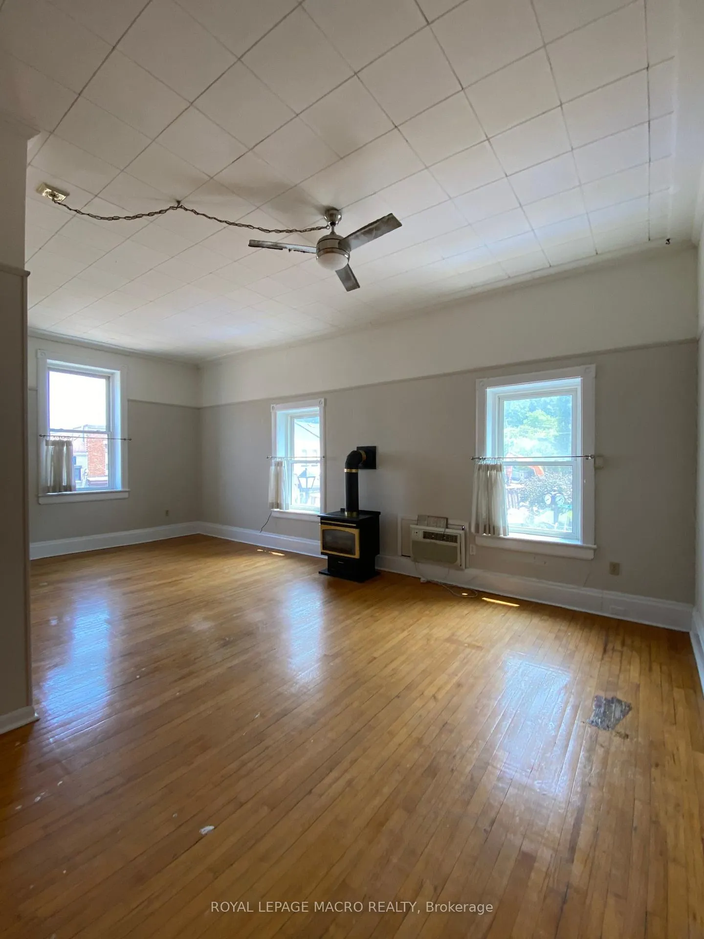 Photo 2 of Unit Unit C, 32 Grand River Street, Brant, Paris — HOMEH