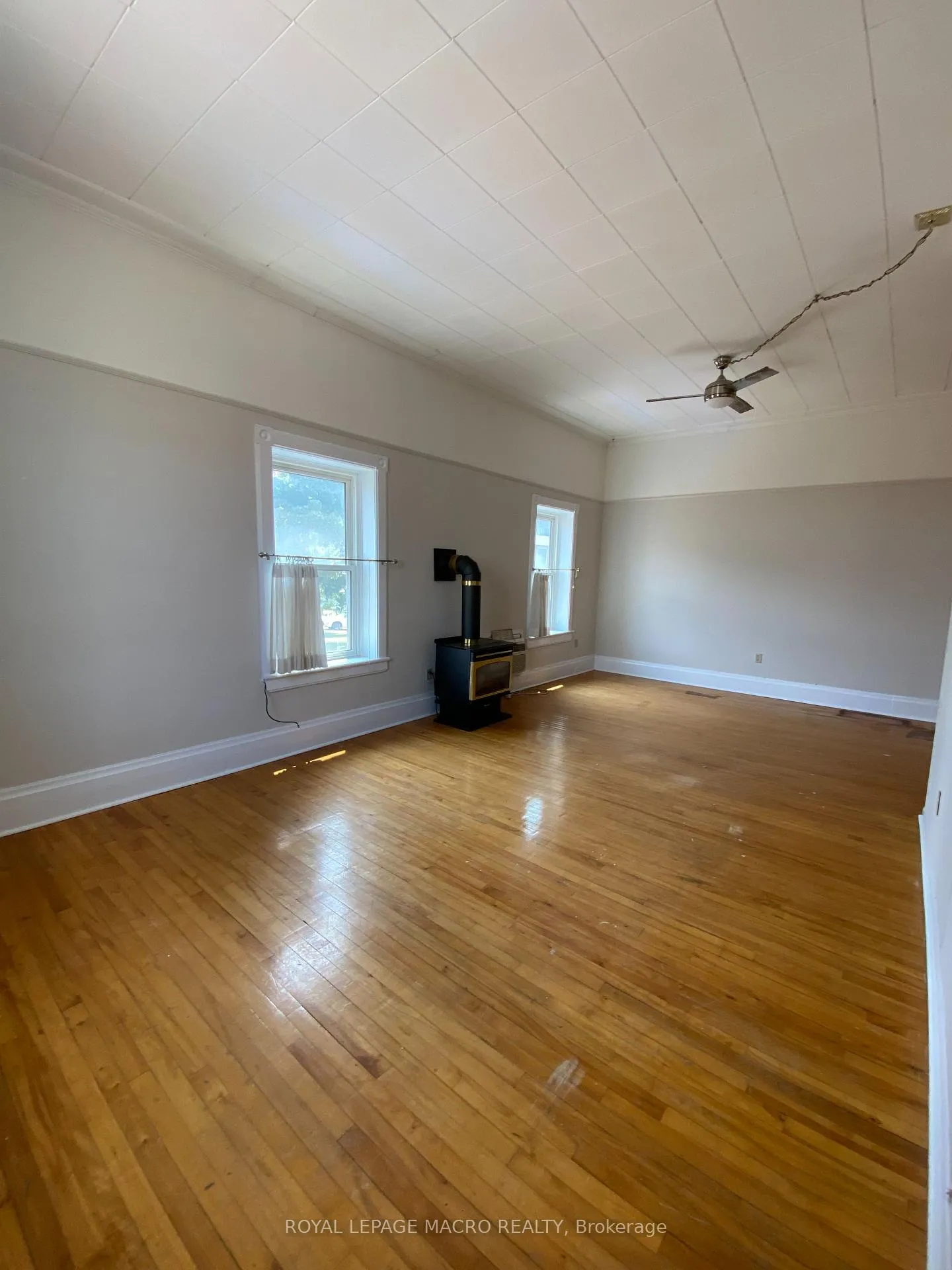 Photo 3 of Unit Unit C, 32 Grand River Street, Brant, Paris — HOMEH