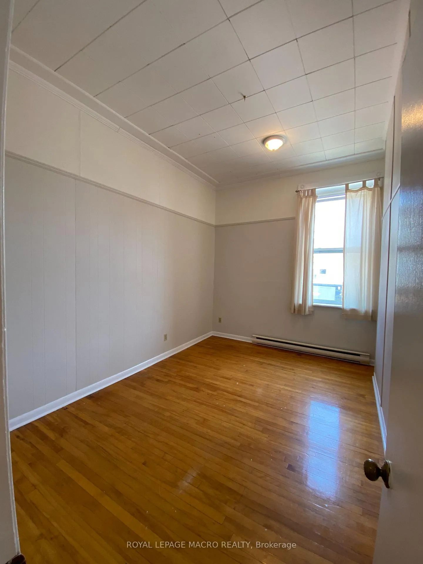Photo 7 of Unit Unit C, 32 Grand River Street, Brant, Paris — HOMEH