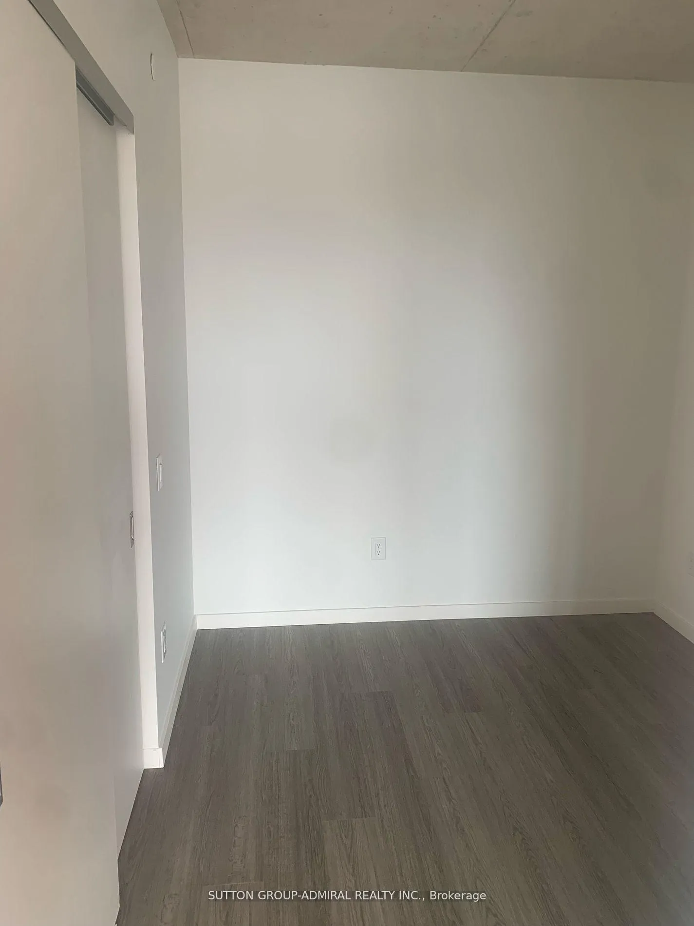 Photo 6 of Unit 522, 689 The Queensway, Etobicoke, Stonegate-Queensway — HOMEH