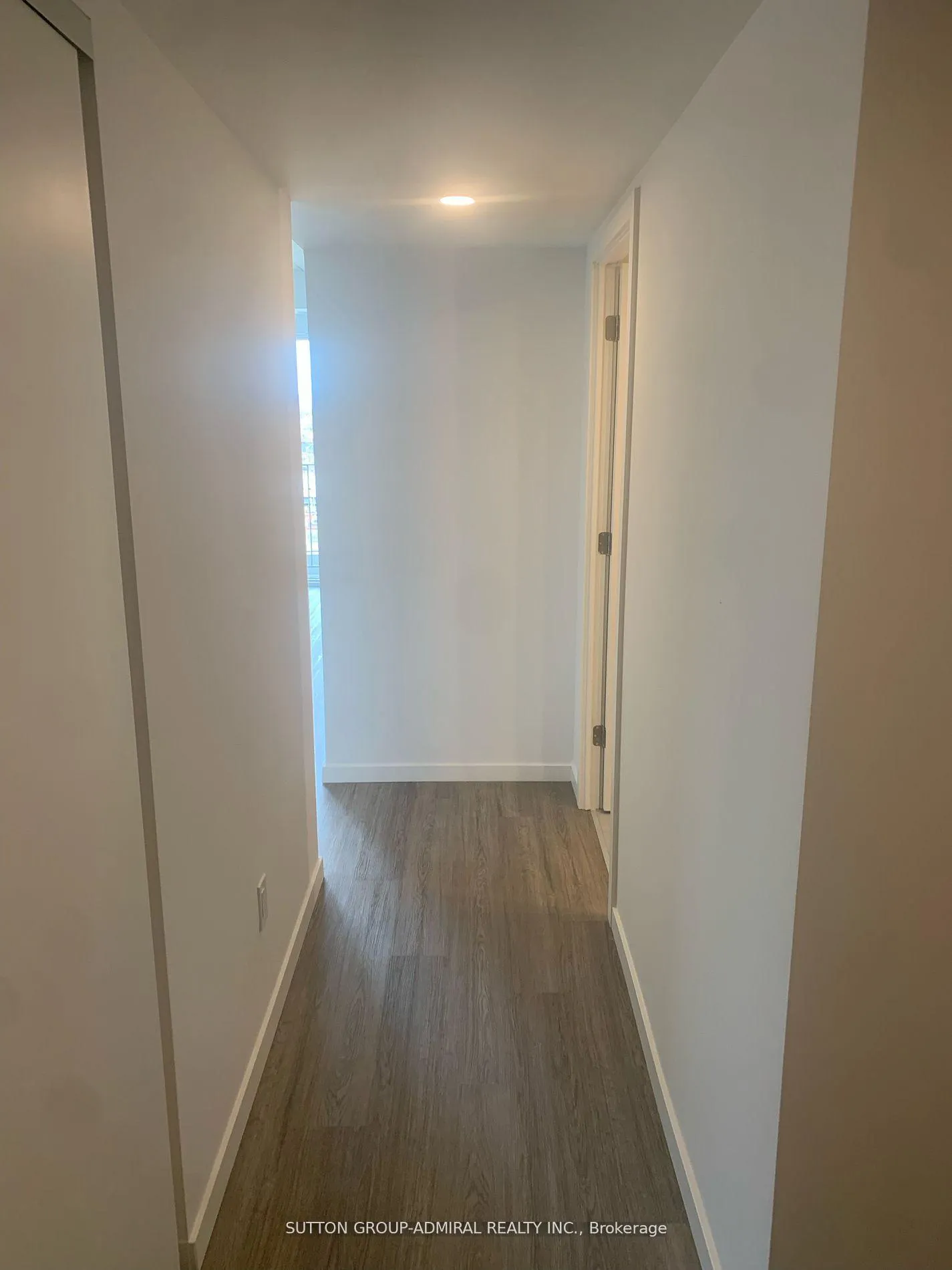 Photo 11 of Unit 522, 689 The Queensway, Etobicoke, Stonegate-Queensway — HOMEH