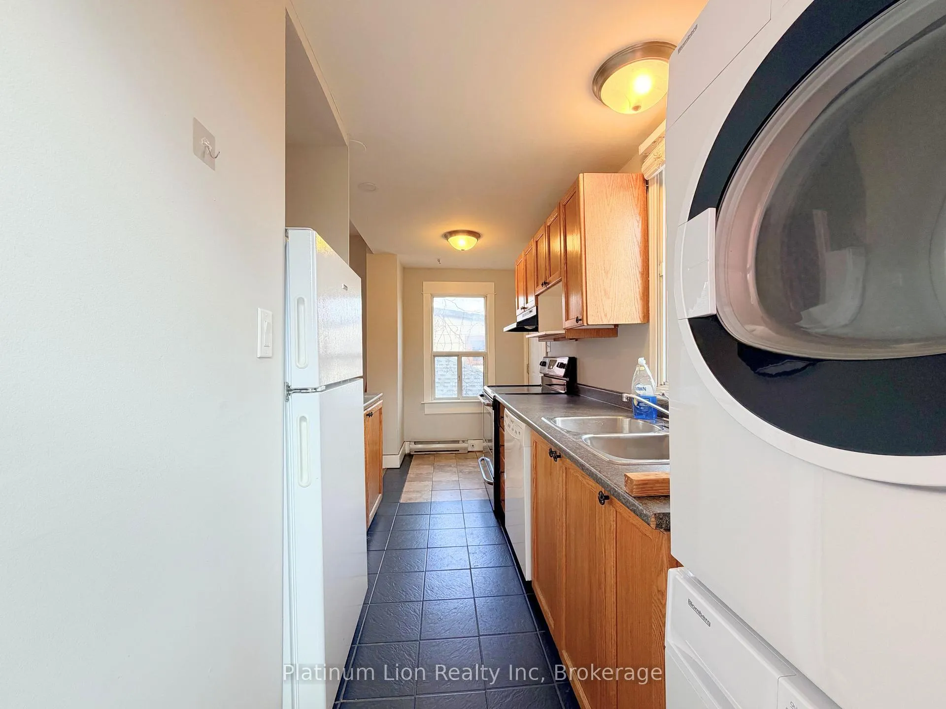 Photo 5 of Unit 5, 39 West Avenue S, Hamilton, Landsdale — HOMEH