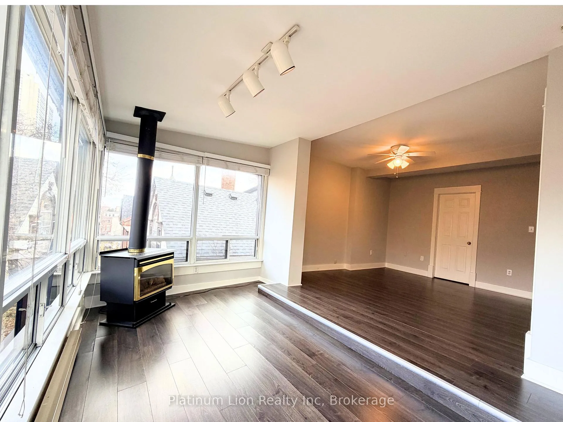 Photo 11 of Unit 5, 39 West Avenue S, Hamilton, Landsdale — HOMEH