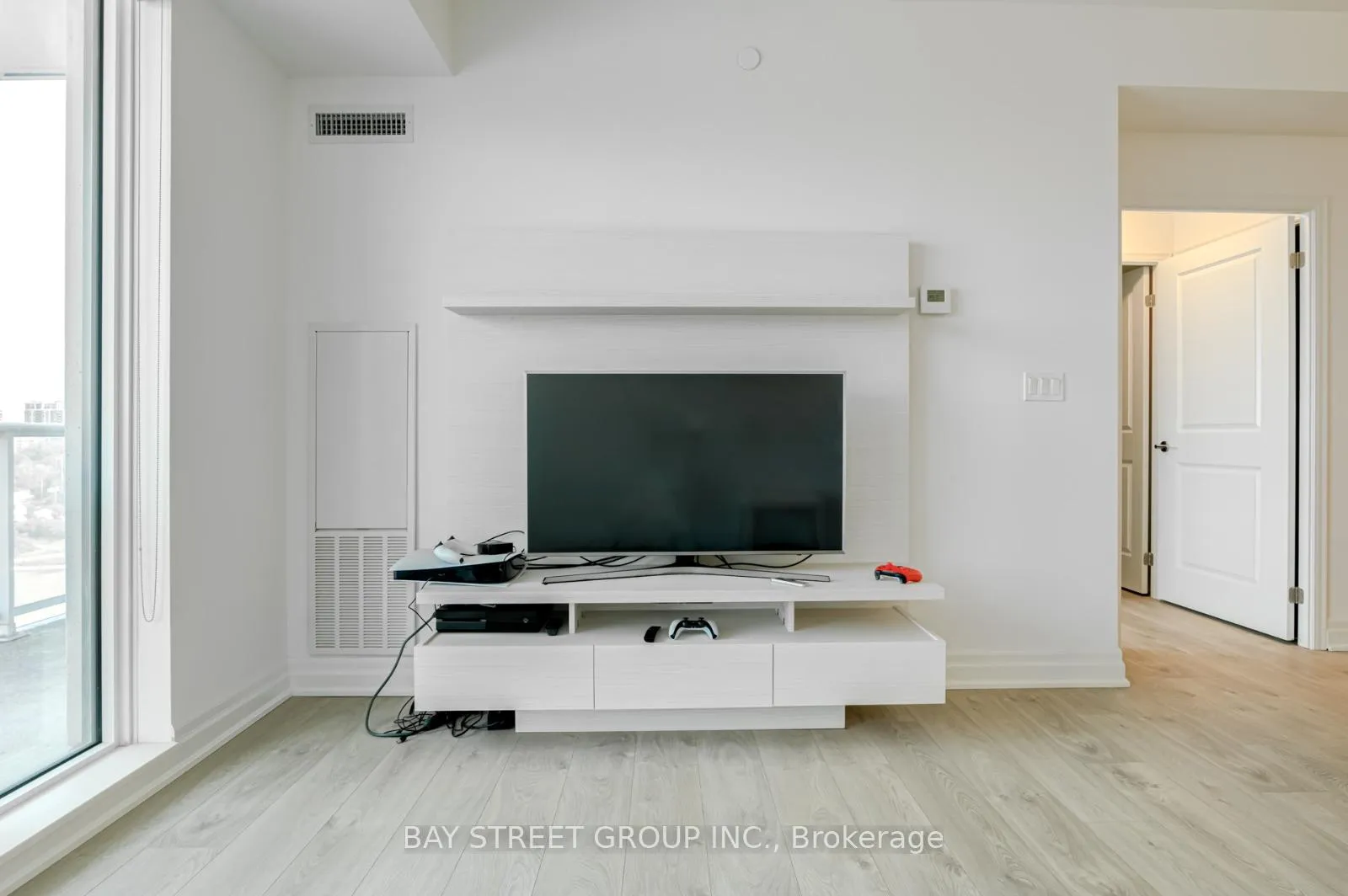 Photo 10 of Unit 624, 10 Rouge Valley Drive W, Markham, Unionville — HOMEH